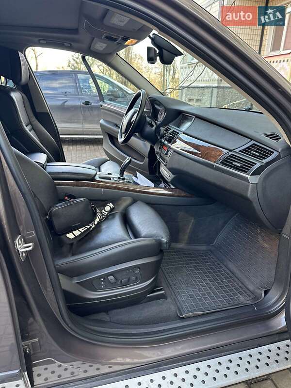 Внедорожник / Кроссовер BMW X5 2012 в Кривом Роге