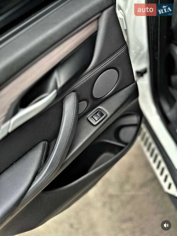 Внедорожник / Кроссовер BMW X5 2016 в Запорожье