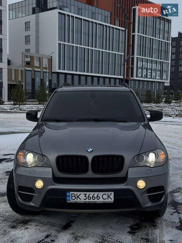 Внедорожник / Кроссовер BMW X5 2013 в Ровно