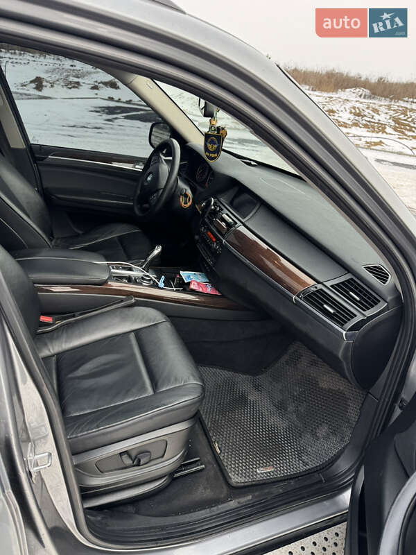 Внедорожник / Кроссовер BMW X5 2013 в Ровно