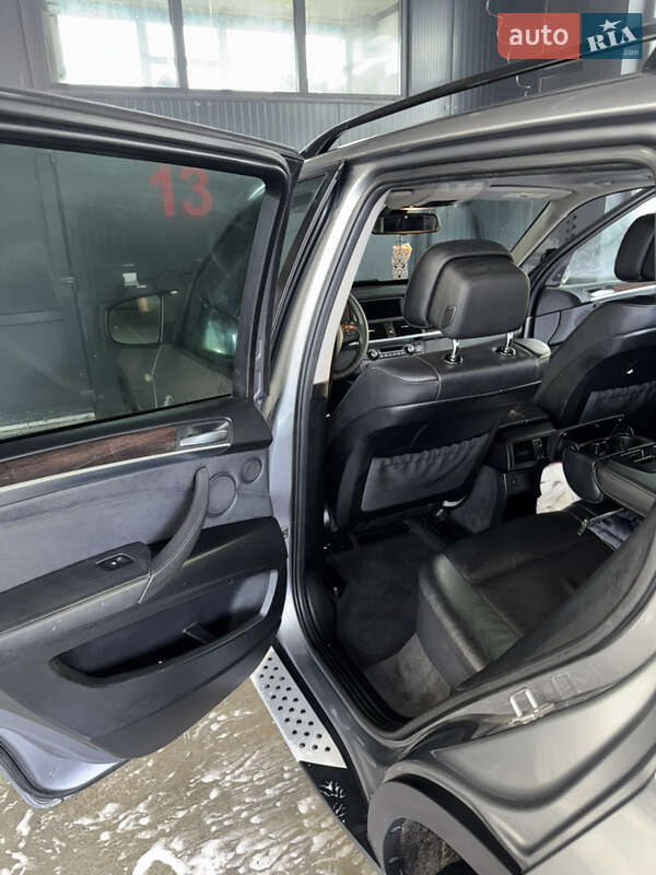 Внедорожник / Кроссовер BMW X5 2013 в Ровно