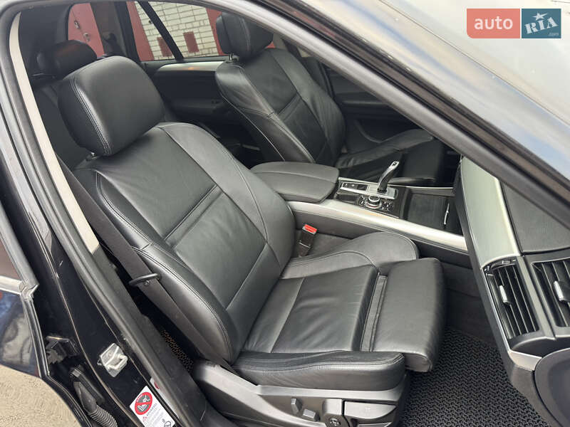 Внедорожник / Кроссовер BMW X5 2011 в Ровно