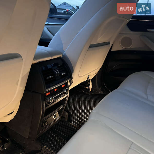 Позашляховик / Кросовер BMW X5 2014 в Івано-Франківську