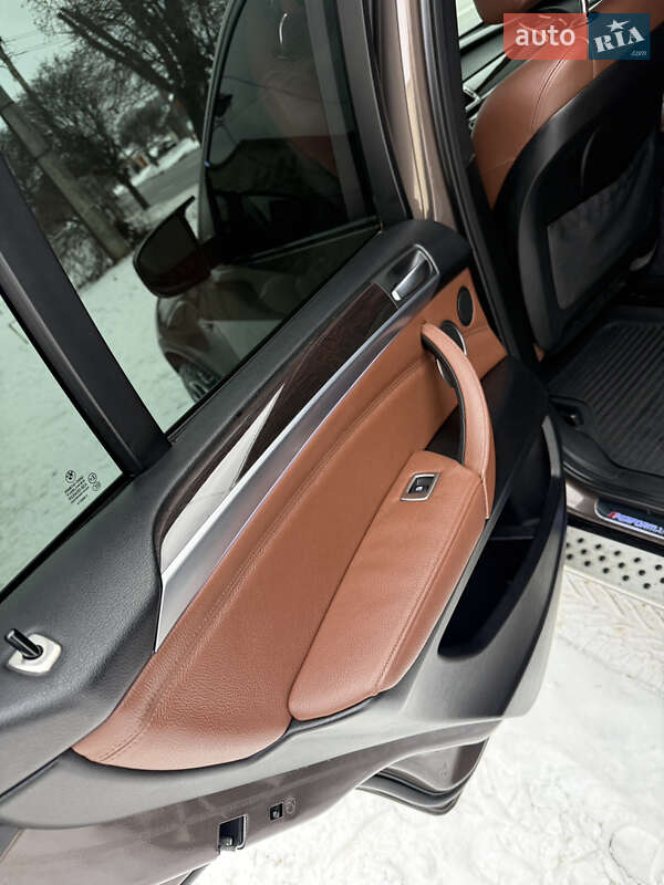 Позашляховик / Кросовер BMW X5 2012 в Харкові