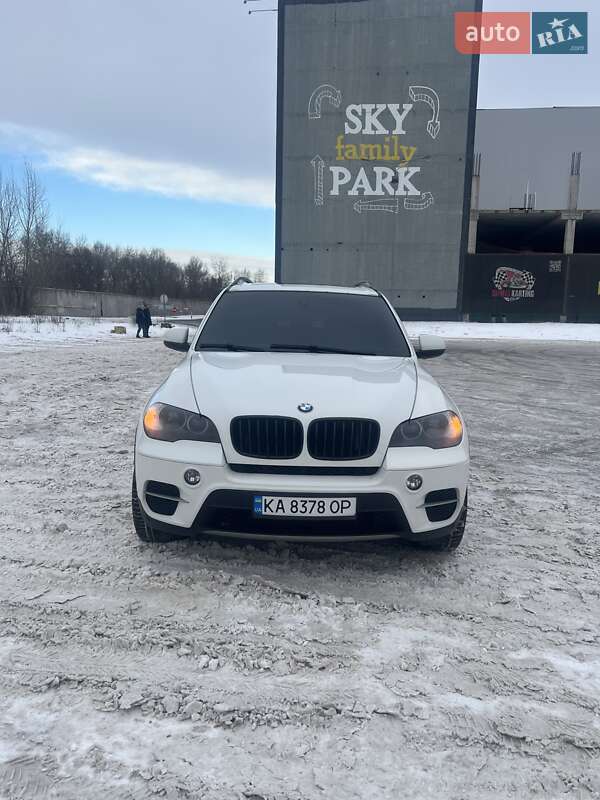 Внедорожник / Кроссовер BMW X5 2012 в Киеве
