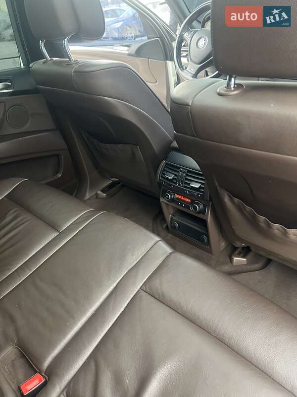 Внедорожник / Кроссовер BMW X5 2012 в Киеве