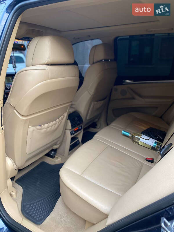 Внедорожник / Кроссовер BMW X5 2011 в Черновцах
