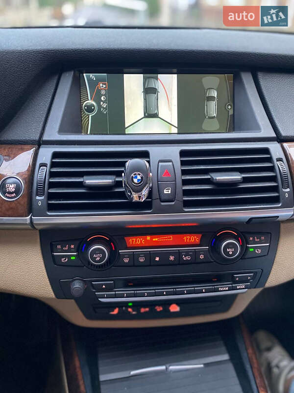 Внедорожник / Кроссовер BMW X5 2011 в Черновцах