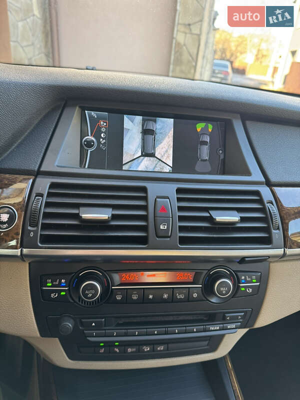 Внедорожник / Кроссовер BMW X5 2010 в Ивано-Франковске