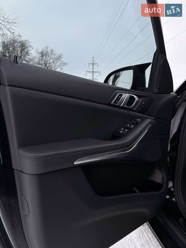 Внедорожник / Кроссовер BMW X5 2021 в Синельниково