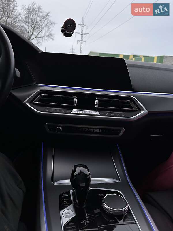 Внедорожник / Кроссовер BMW X5 2021 в Синельниково