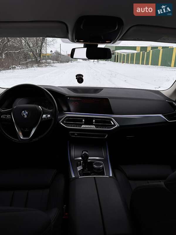 Внедорожник / Кроссовер BMW X5 2021 в Синельниково