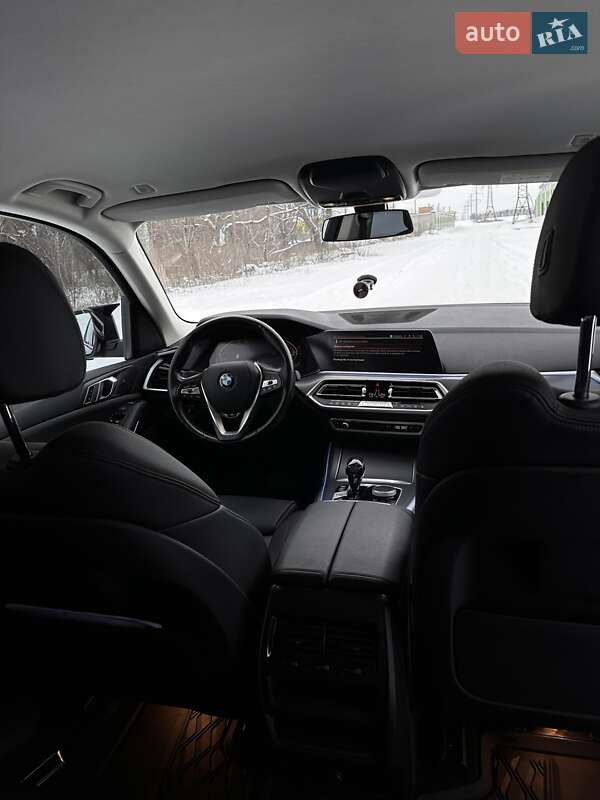 Внедорожник / Кроссовер BMW X5 2021 в Синельниково