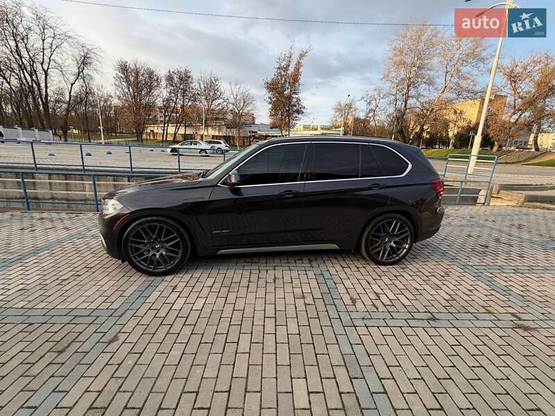 Внедорожник / Кроссовер BMW X5 2016 в Измаиле