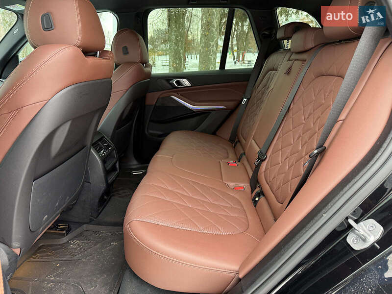 Внедорожник / Кроссовер BMW X5 2023 в Киеве