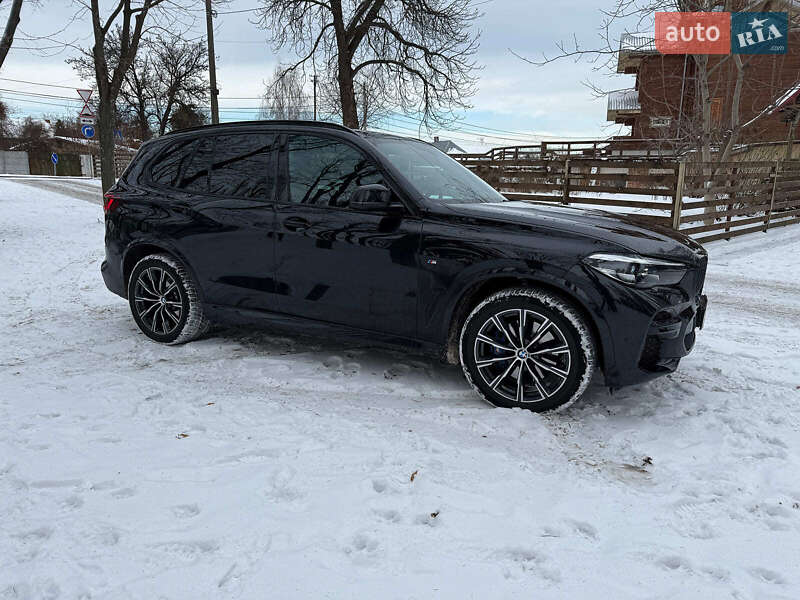 Внедорожник / Кроссовер BMW X5 2023 в Киеве