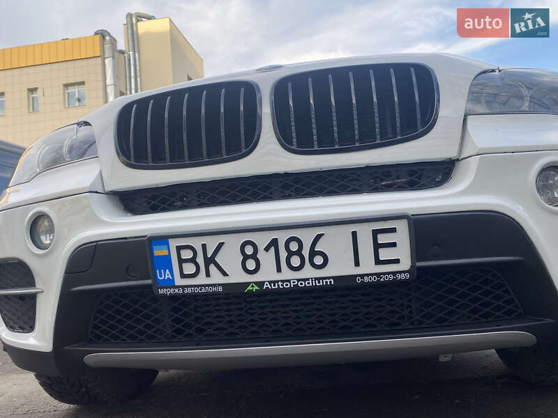 Внедорожник / Кроссовер BMW X5 2012 в Ровно