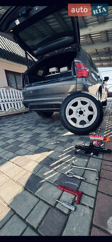 Позашляховик / Кросовер BMW X5 2012 в Києві фото 41 Позашляховик / Кросовер BMW X5 2012 в Києві