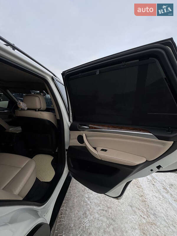 Внедорожник / Кроссовер BMW X5 2011 в Ивано-Франковске