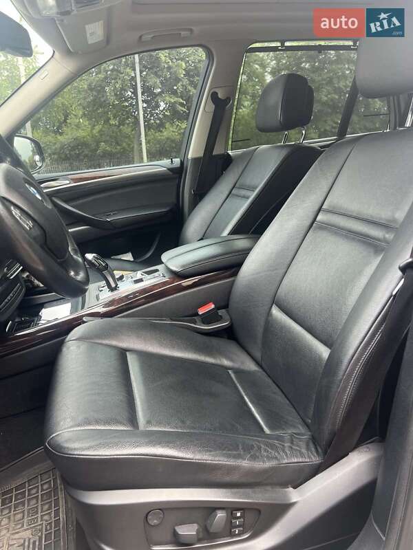 Позашляховик / Кросовер BMW X5 2012 в Тальному