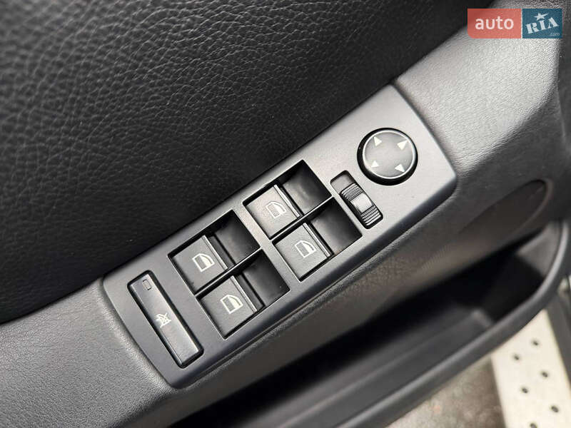 Внедорожник / Кроссовер BMW X5 2004 в Одессе