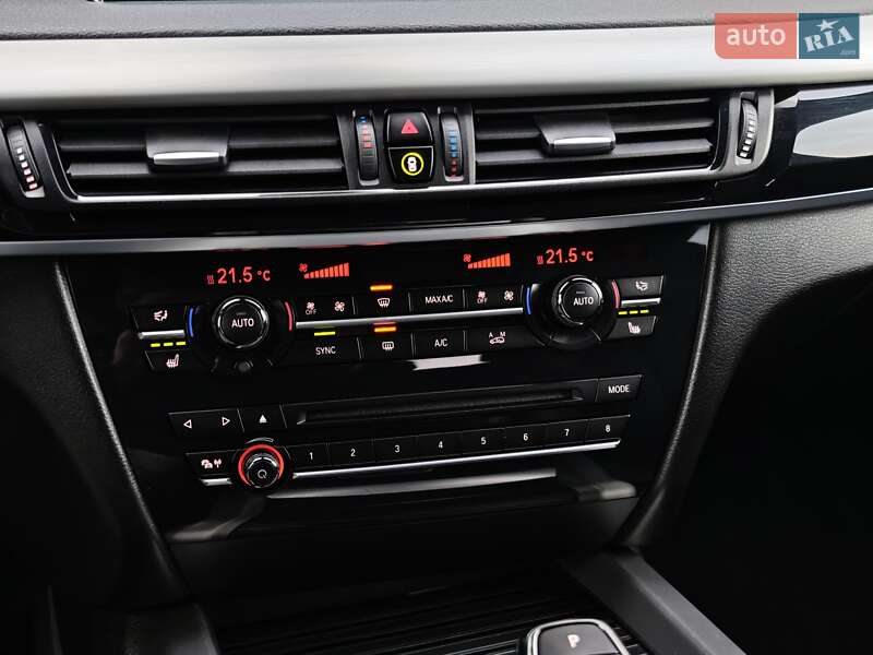 Внедорожник / Кроссовер BMW X5 2016 в Луцке