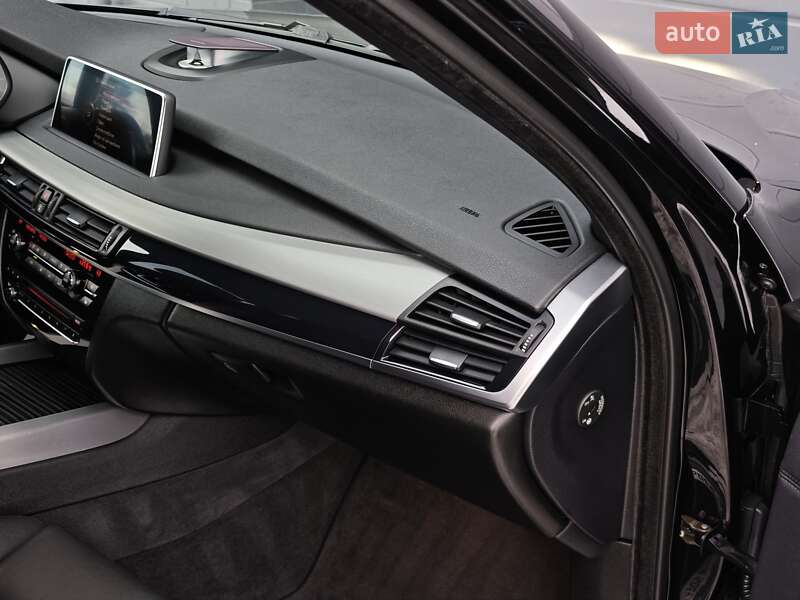 Внедорожник / Кроссовер BMW X5 2016 в Луцке