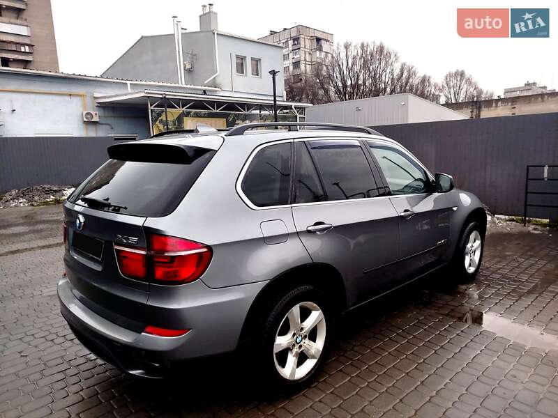 Внедорожник / Кроссовер BMW X5 2010 в Запорожье