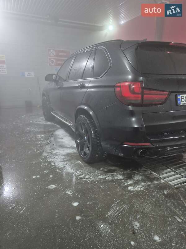 Позашляховик / Кросовер BMW X5 2014 в Сумах