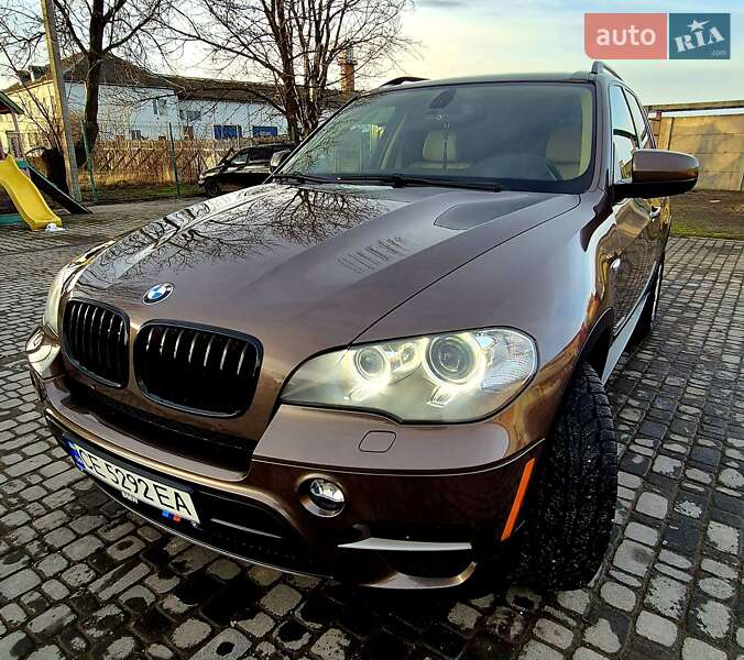 Внедорожник / Кроссовер BMW X5 2012 в Черновцах