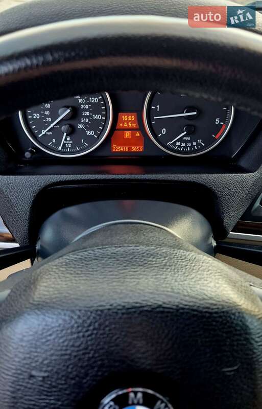 Внедорожник / Кроссовер BMW X5 2012 в Черновцах