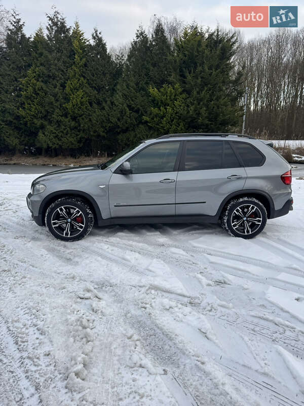 Внедорожник / Кроссовер BMW X5 2009 в Черновцах