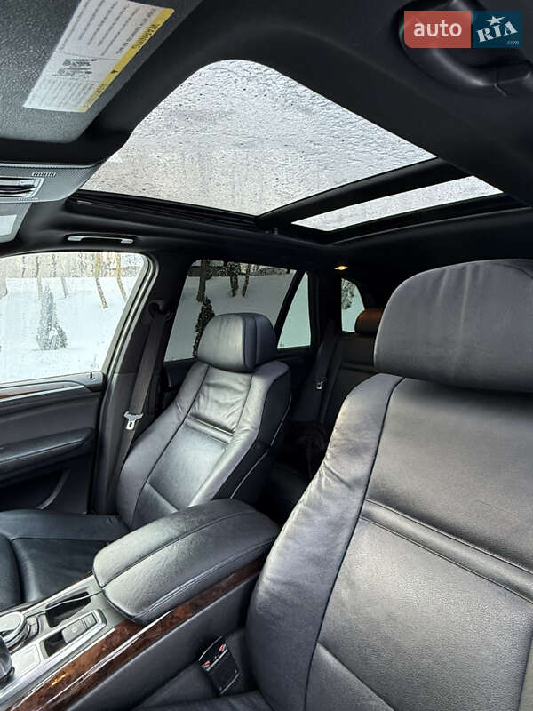 Внедорожник / Кроссовер BMW X5 2010 в Хмельницком