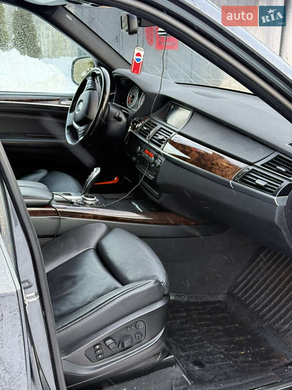 Внедорожник / Кроссовер BMW X5 2010 в Хмельницком