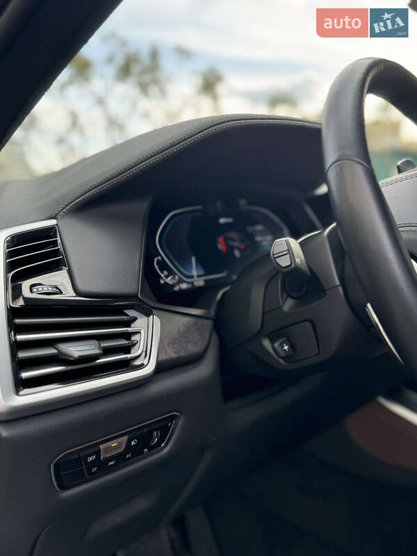 Внедорожник / Кроссовер BMW X5 2022 в Киеве