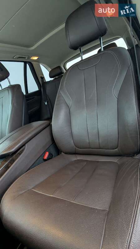 Внедорожник / Кроссовер BMW X5 2015 в Коростене