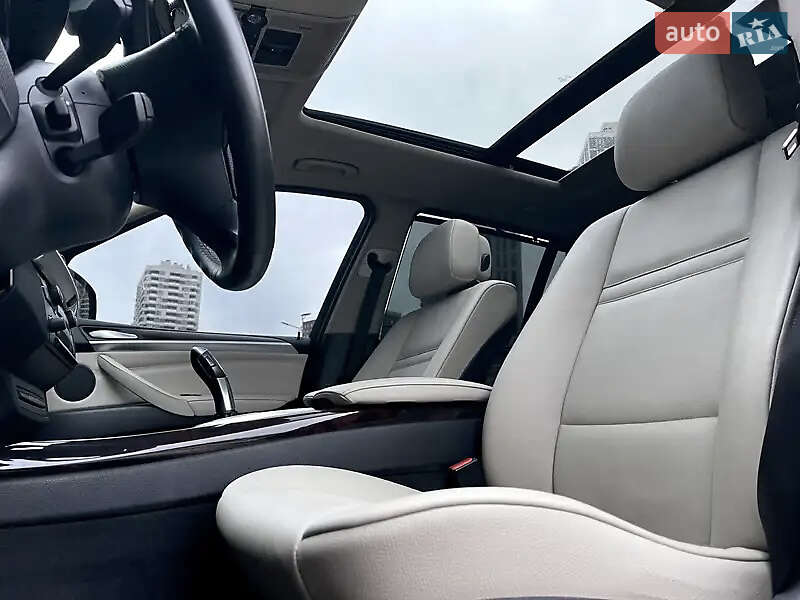 Внедорожник / Кроссовер BMW X5 2012 в Киеве