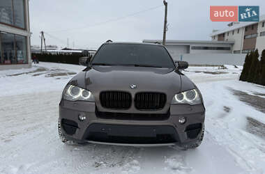 Позашляховик / Кросовер BMW X5 2011 в Чернівцях