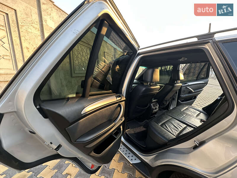 Внедорожник / Кроссовер BMW X5 2003 в Одессе