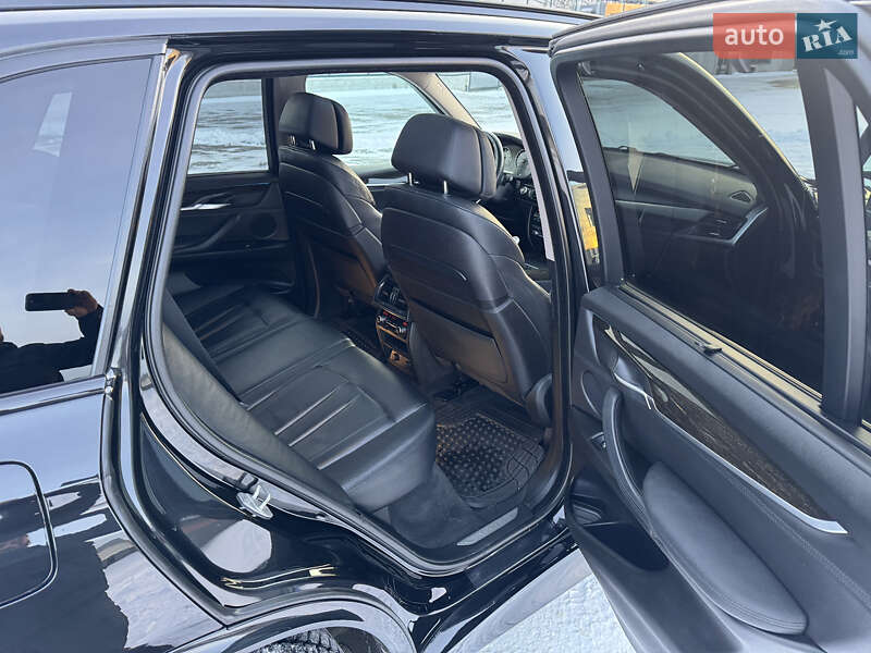 Внедорожник / Кроссовер BMW X5 2014 в Ровно