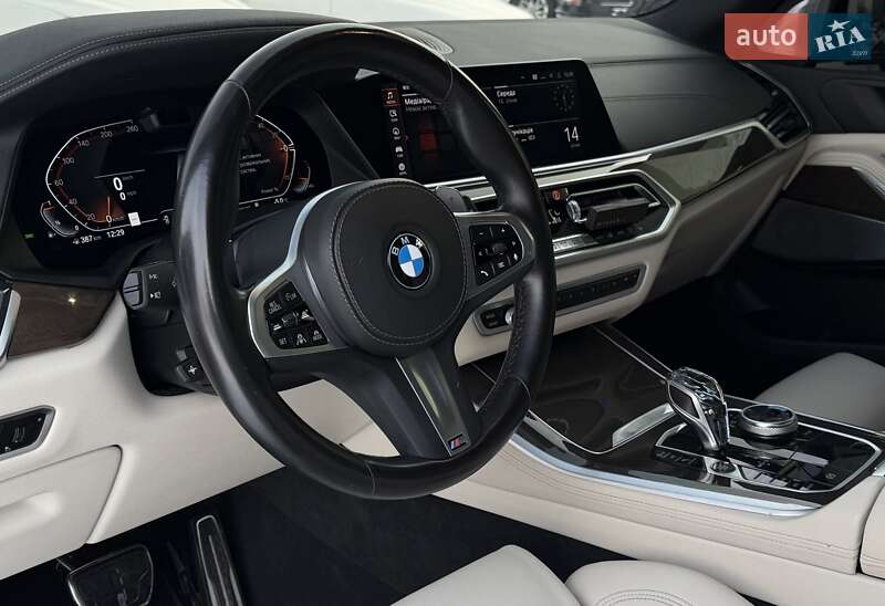 Внедорожник / Кроссовер BMW X5 2022 в Харькове