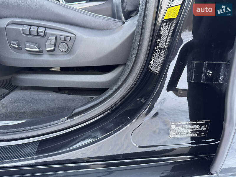 Внедорожник / Кроссовер BMW X5 2014 в Ровно