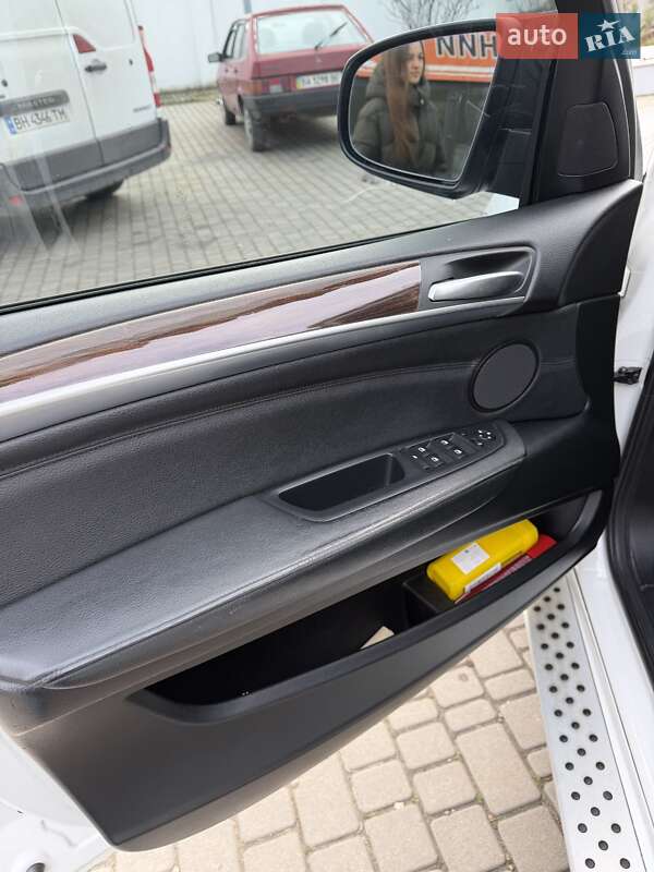 Внедорожник / Кроссовер BMW X5 2011 в Одессе
