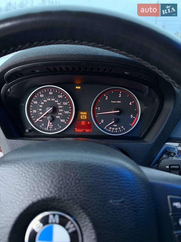 Внедорожник / Кроссовер BMW X5 2010 в Долине