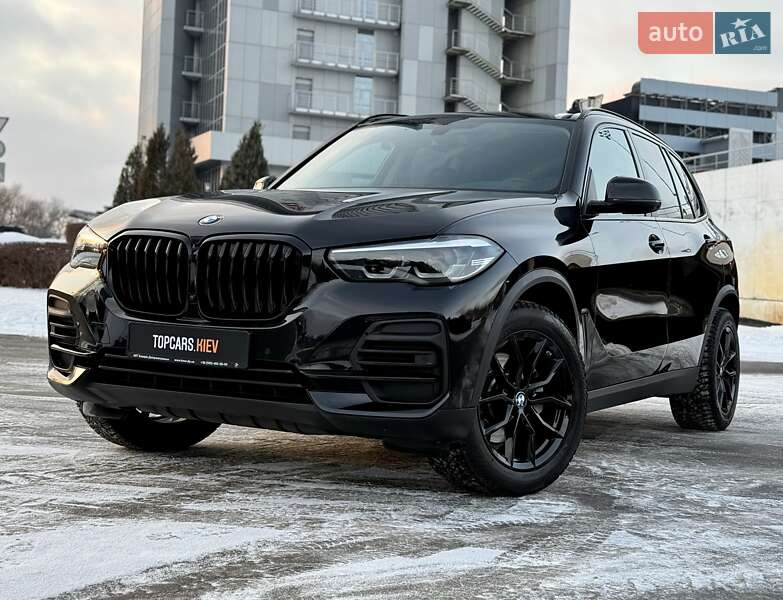 Внедорожник / Кроссовер BMW X5 2022 в Киеве