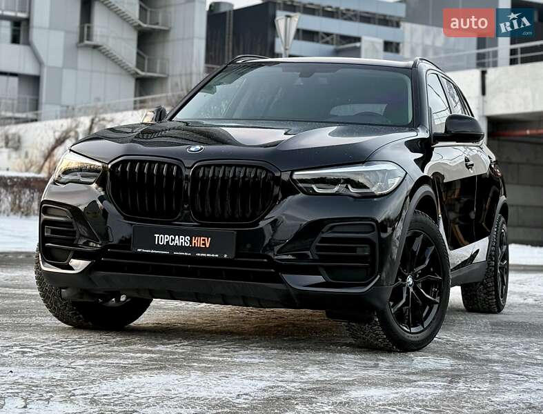 Внедорожник / Кроссовер BMW X5 2022 в Киеве