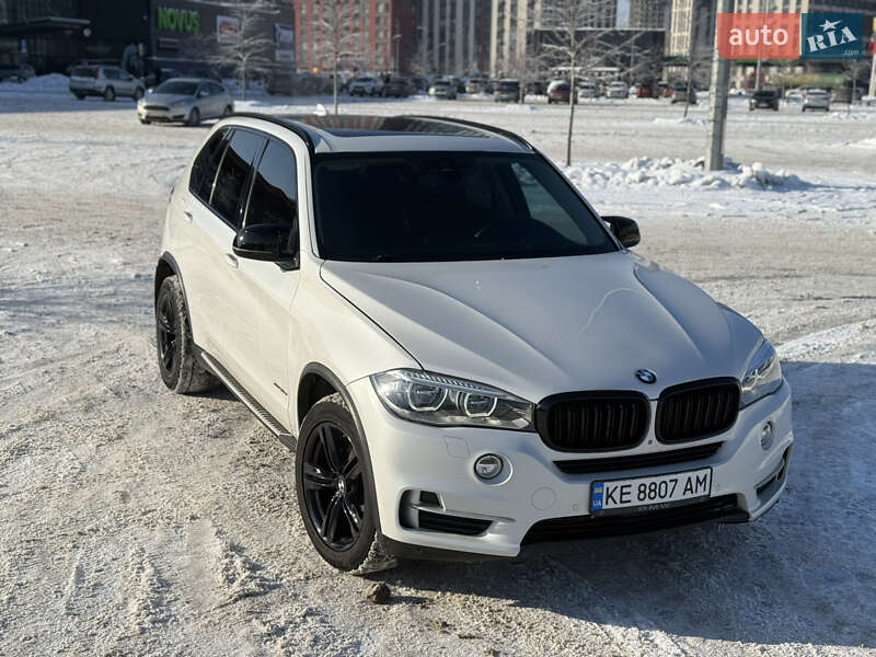 Внедорожник / Кроссовер BMW X5 2014 в Киеве