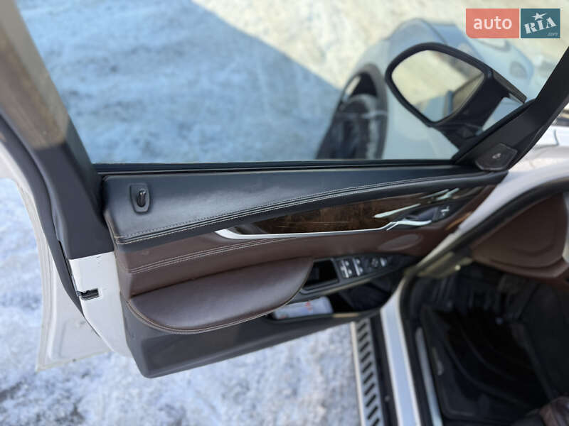 Внедорожник / Кроссовер BMW X5 2014 в Киеве