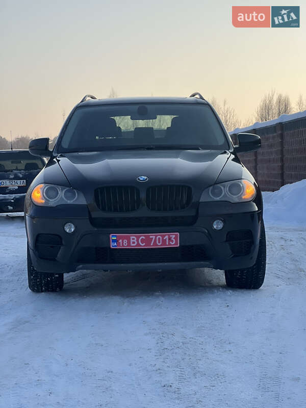 Внедорожник / Кроссовер BMW X5 2011 в Костополе
