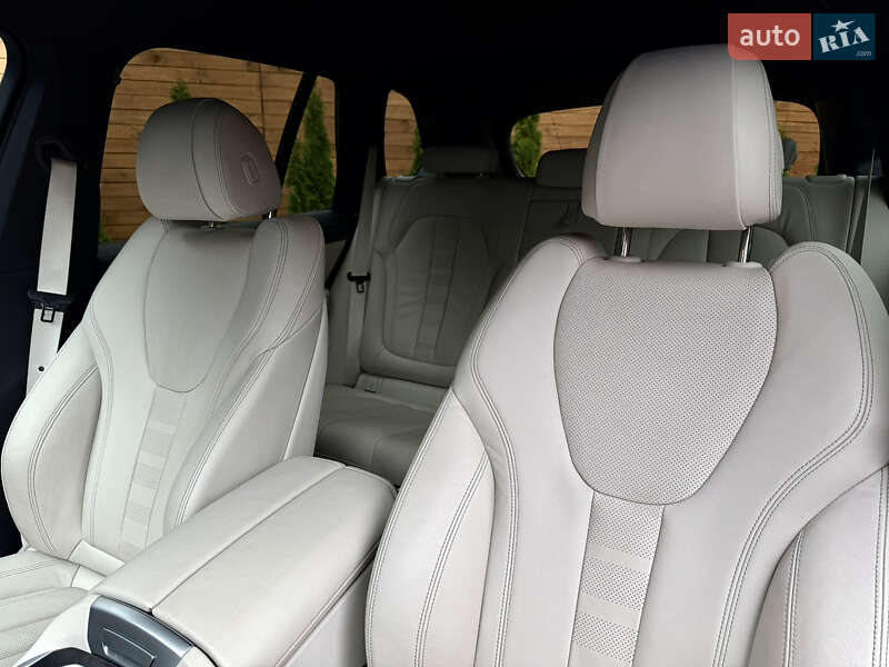 Внедорожник / Кроссовер BMW X5 2022 в Киеве